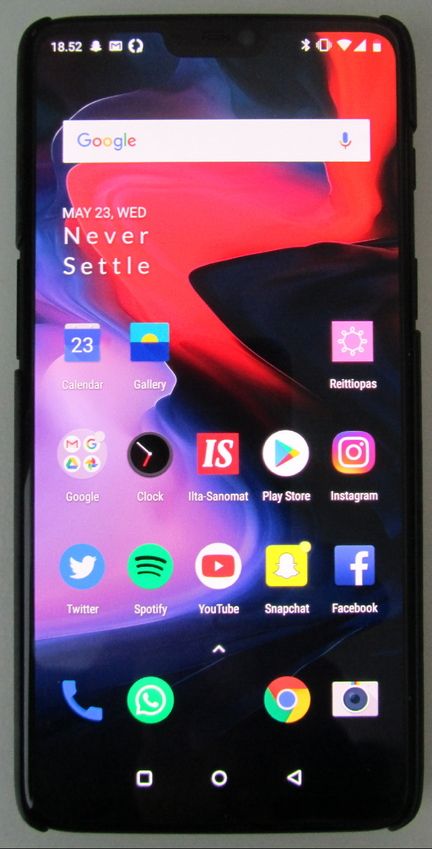 OnePlus-6-smartphone