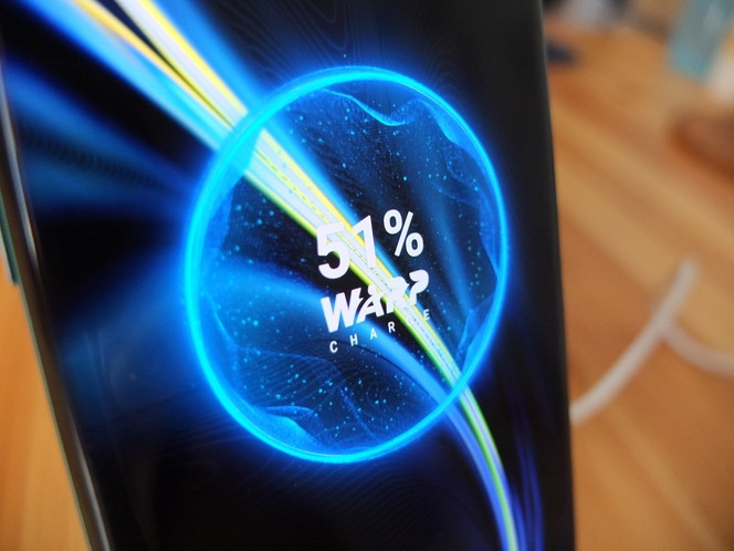 OnePlus 8 Pro chargeur sans fil 04