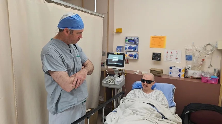 Operation dent dans l'oeil