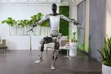 Optimus : Tesla montre les progrès spectaculaires de son robot