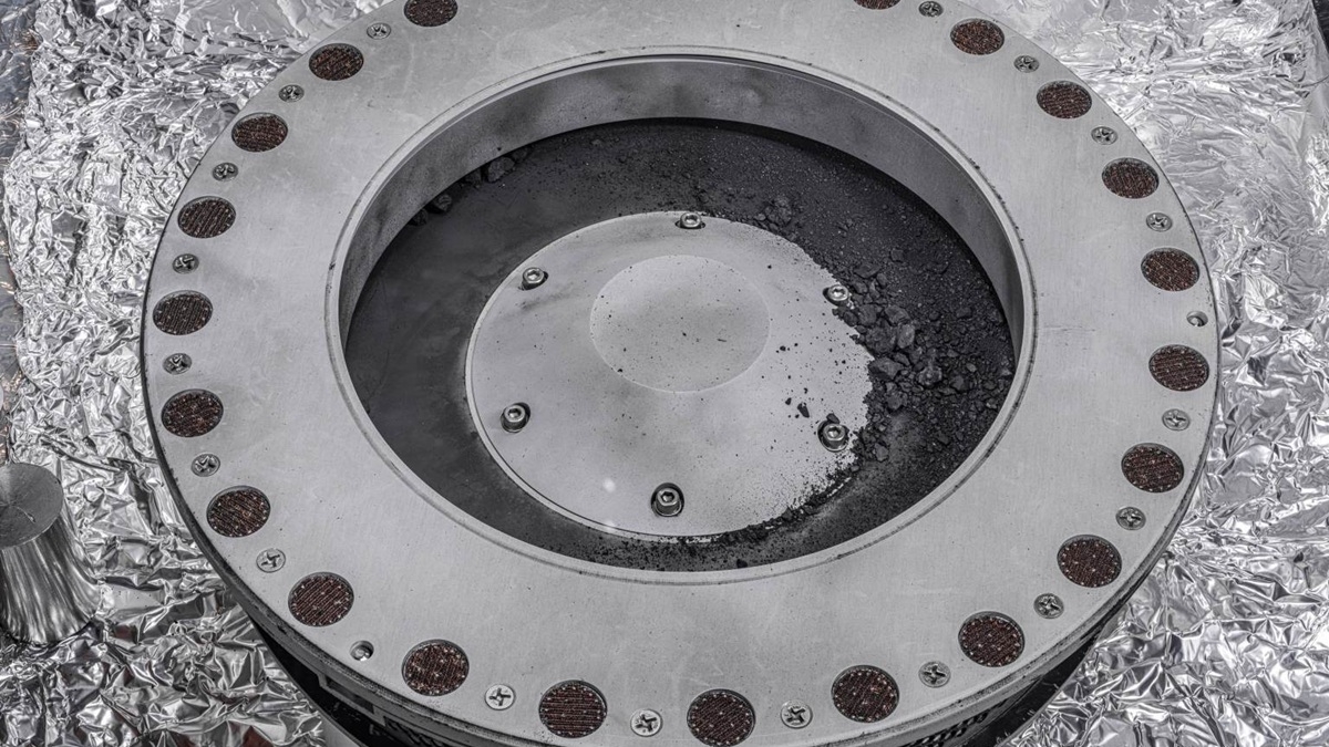 Osiris rex echantillon bennu