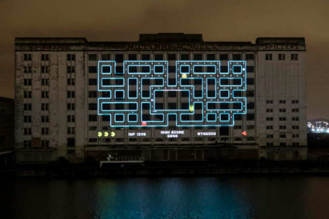 Pac-Man-geant-projection