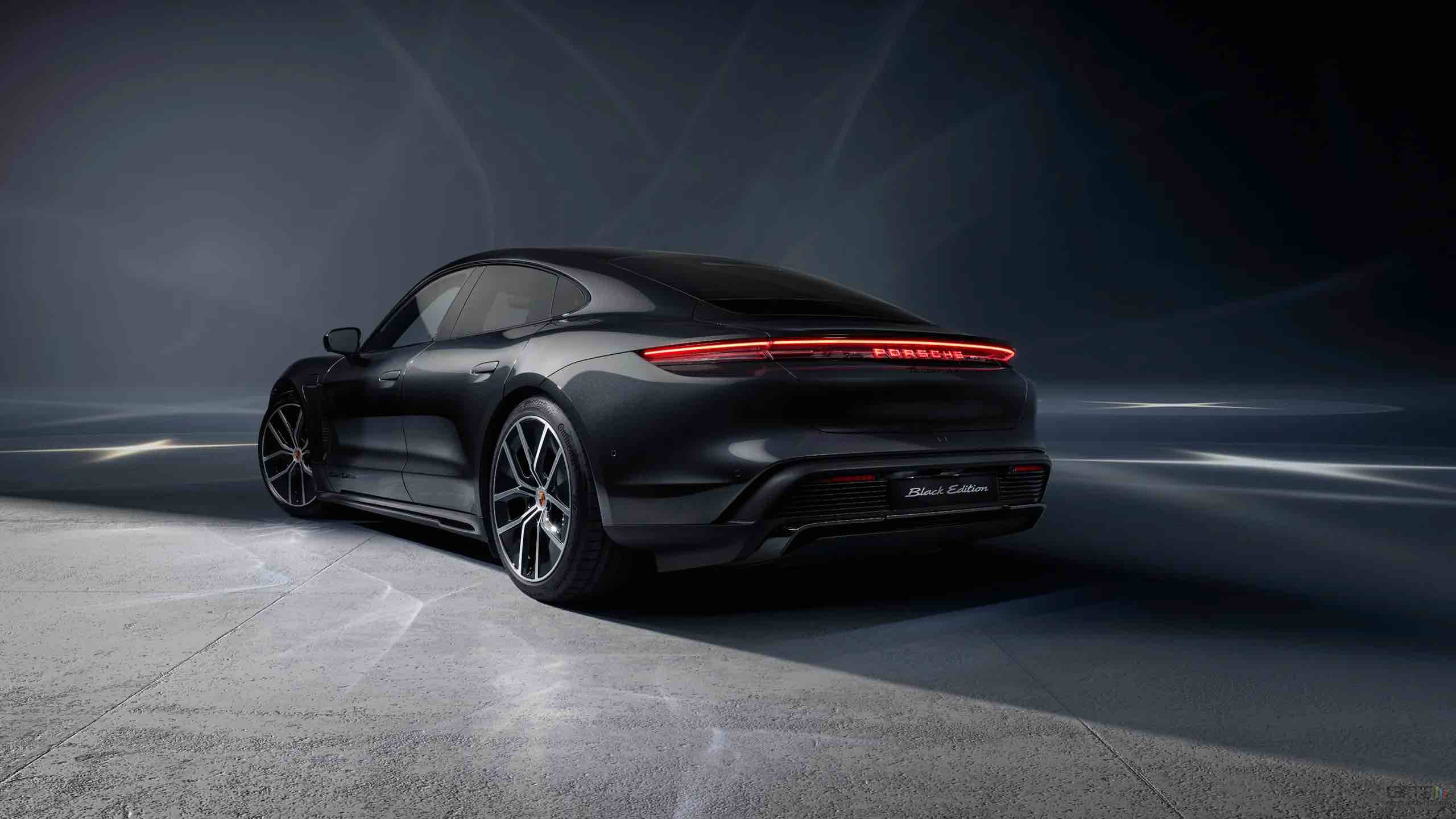 Porsche Taycan Black Edition