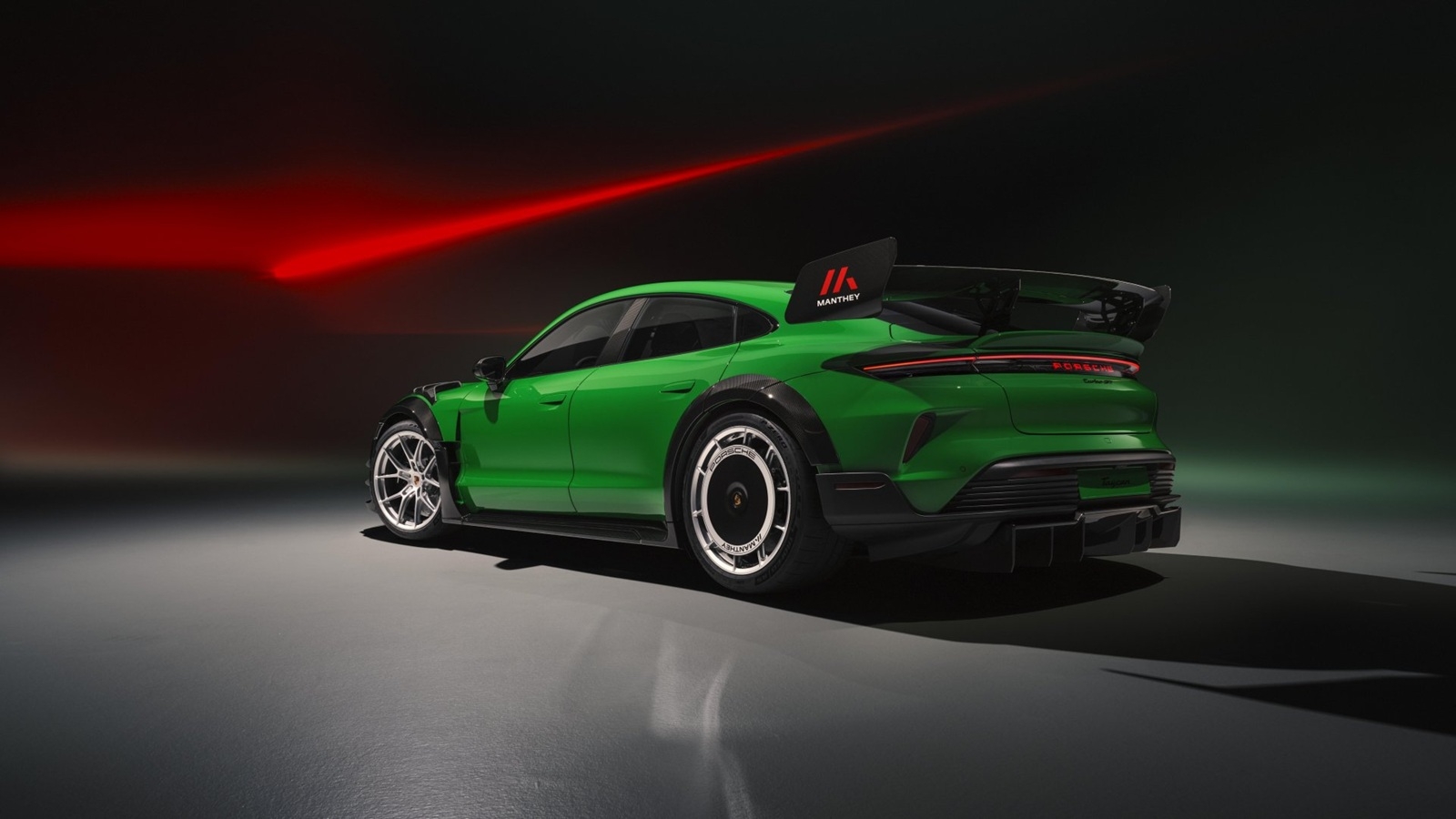 Porsche Taycan Turbo GT kit Manthey 02