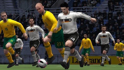 Pro Evolution Soccer 2010 PSP - Image 2