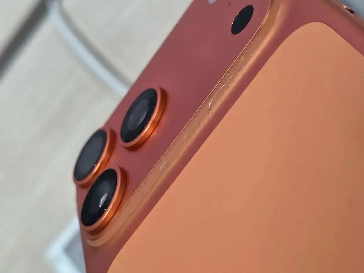 Probleme couleur iPhone 17 Pro 01