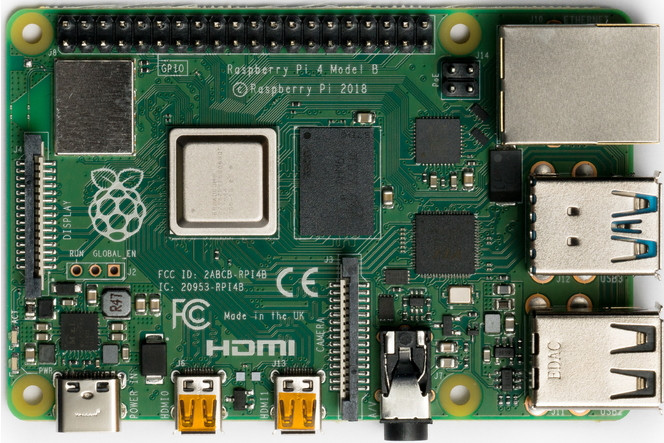 Raspberry_Pi_4_B