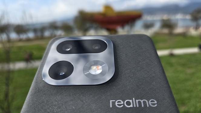 Test realme 16 Pro+ : la belle combinaison photo et autonomie en milieu de gamme