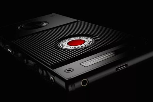 RED smartphone holographique