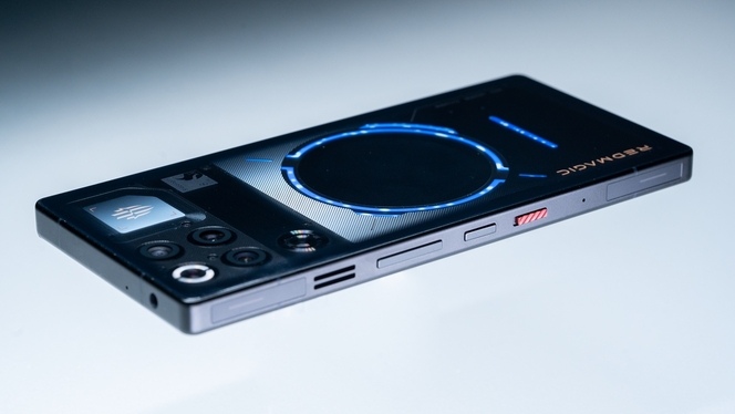 Redmagic 11 Pro 01