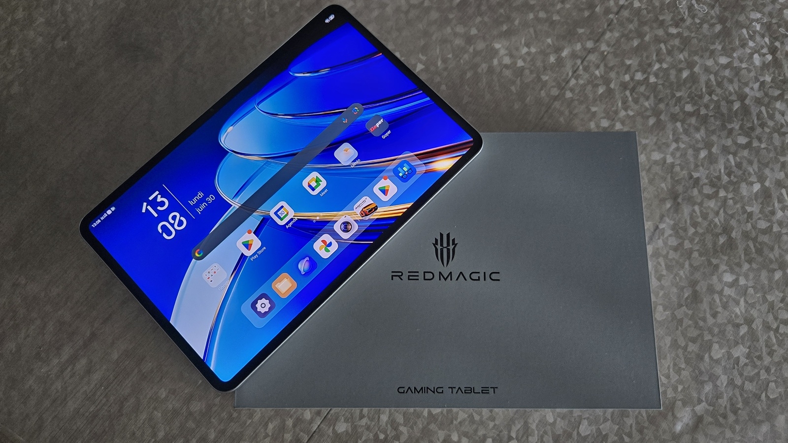 Redmagic Astra Gaming Tablet boite 02