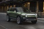 Rivian R1S 01