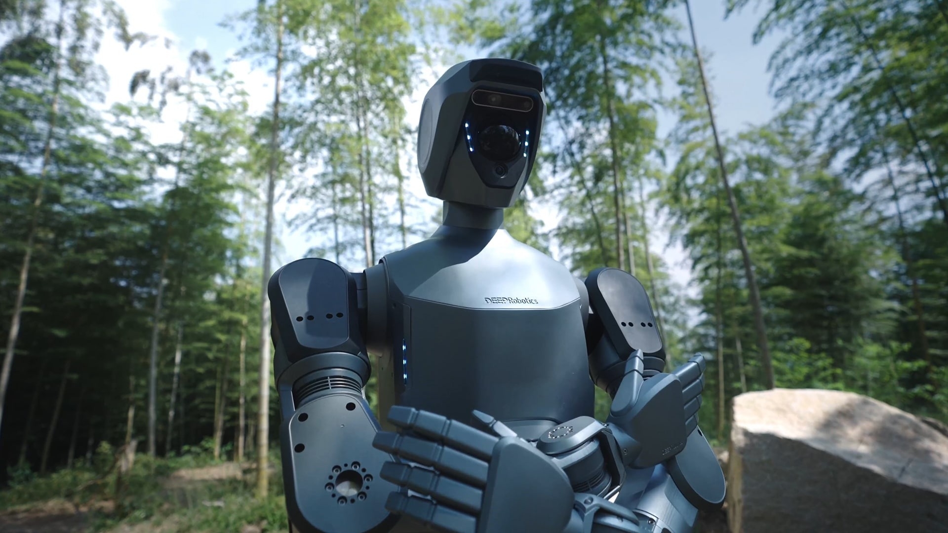 Robot DR02 03