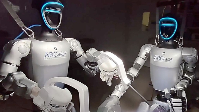 robot humanoide operation chirirugical