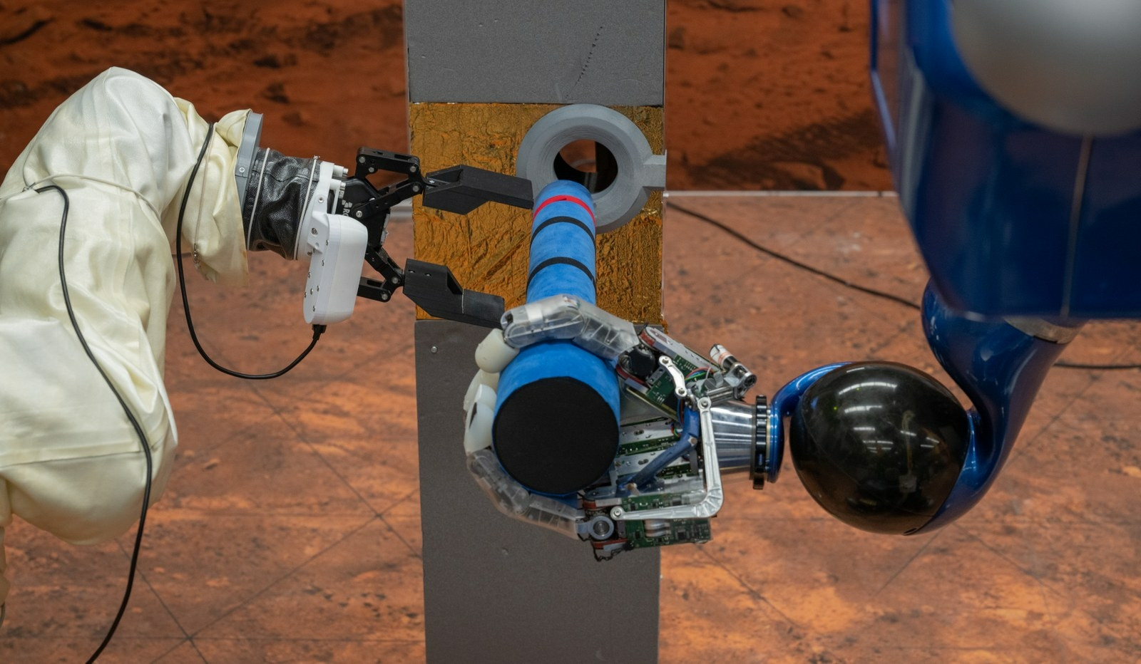 robot pilotage ISS.