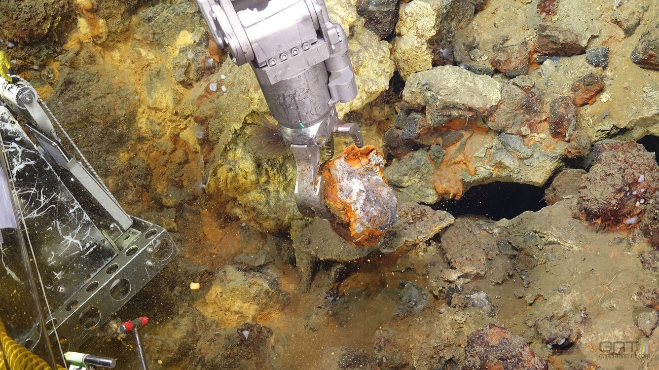 Des roches sous-marines prennent feu spontanément en laboratoire