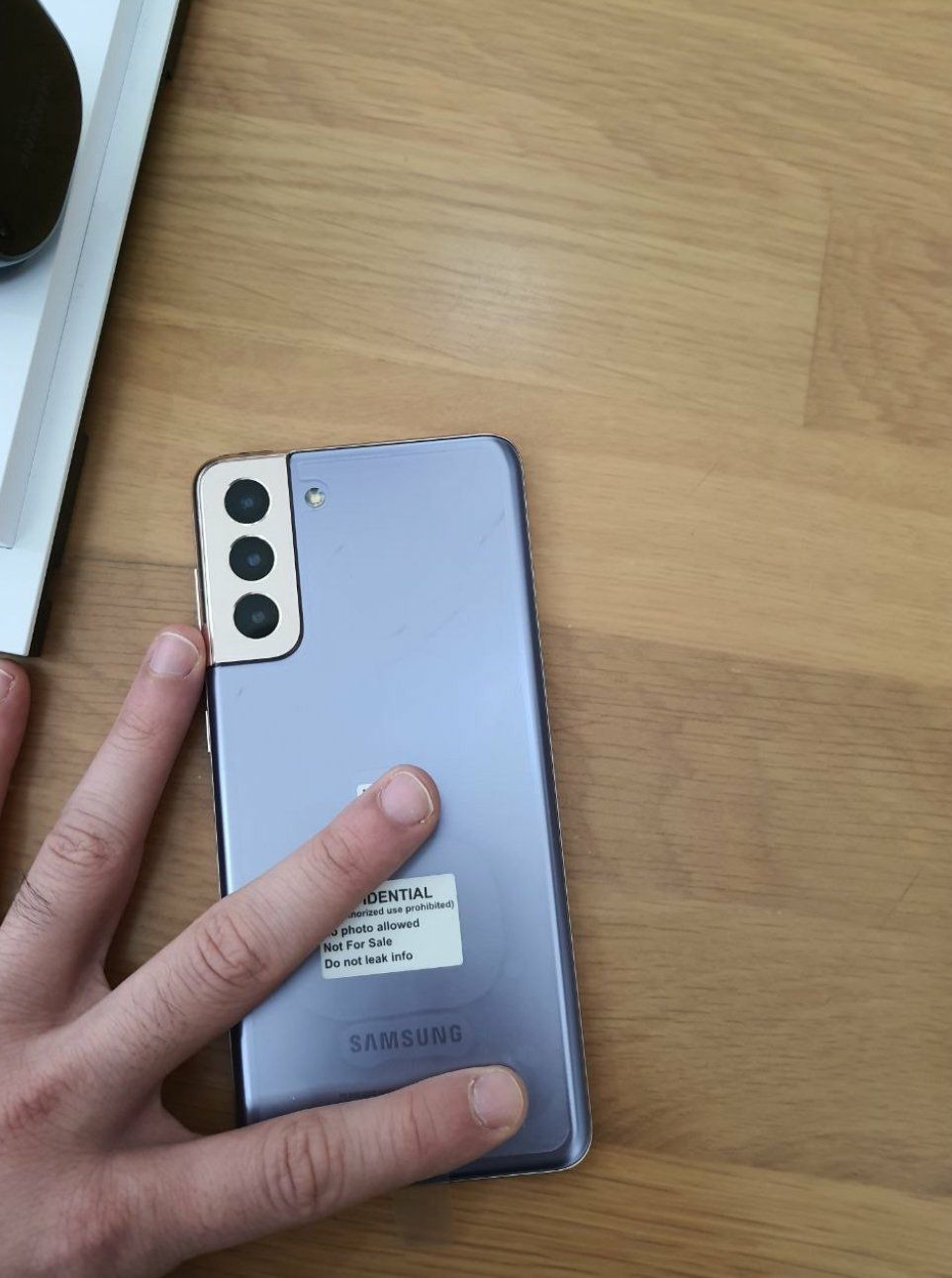 Galaxy S21 le port microSD sera une exclusivité de la