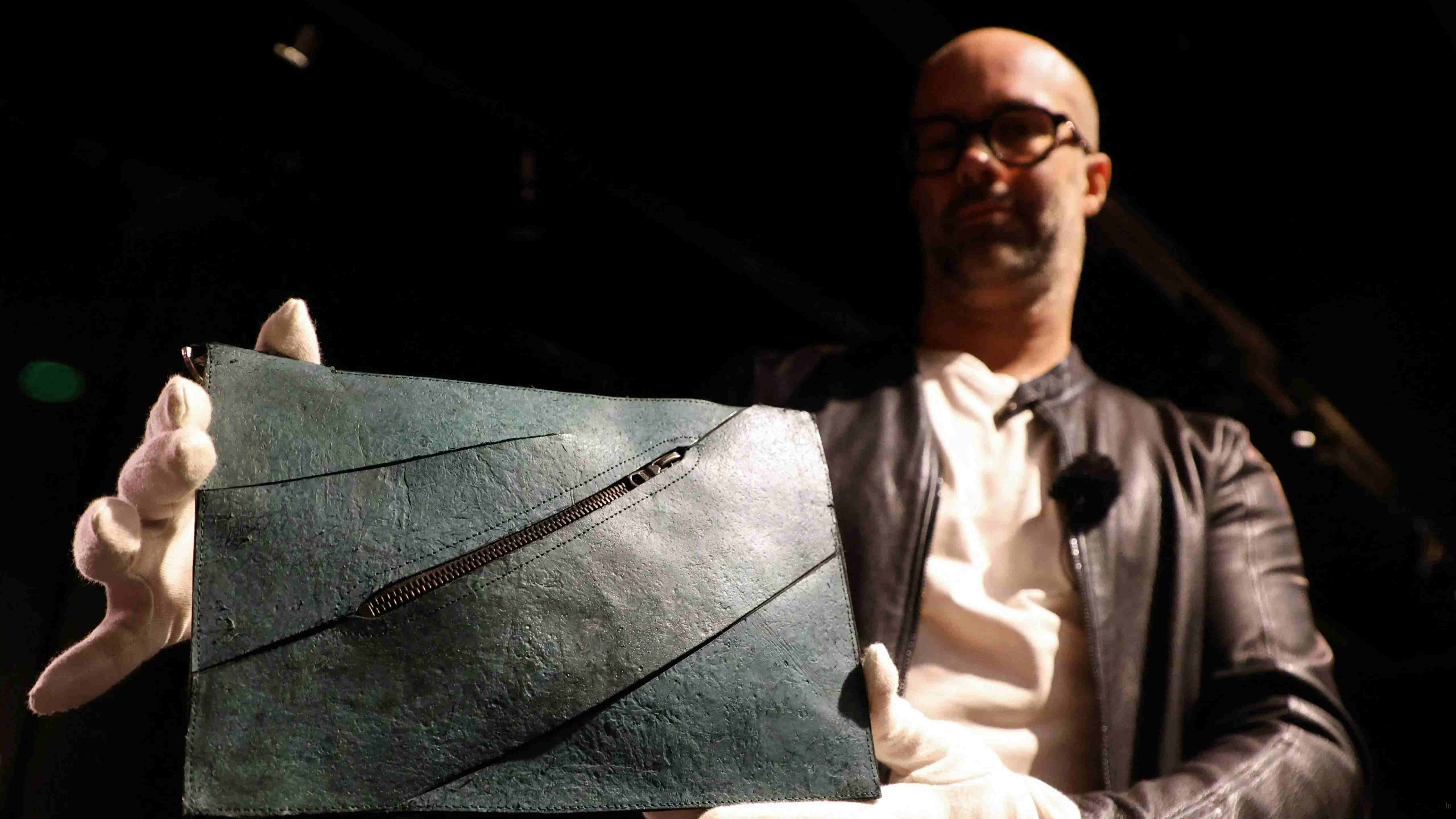 Un sac à main en cuir de T-Rex est mis aux enchères pour 500 000 euros