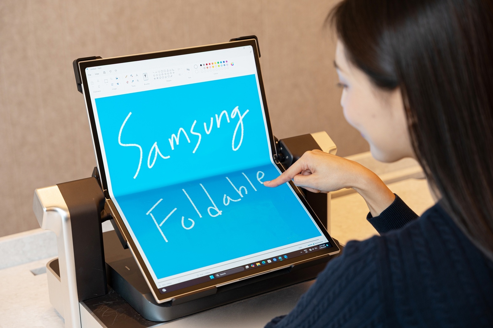 Samsung Display ecran souple 18 pouces