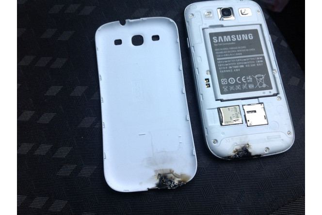 Samsung Galaxy S III 1