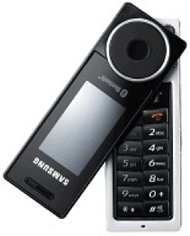 Samsung X830 téléphone mobile swivel