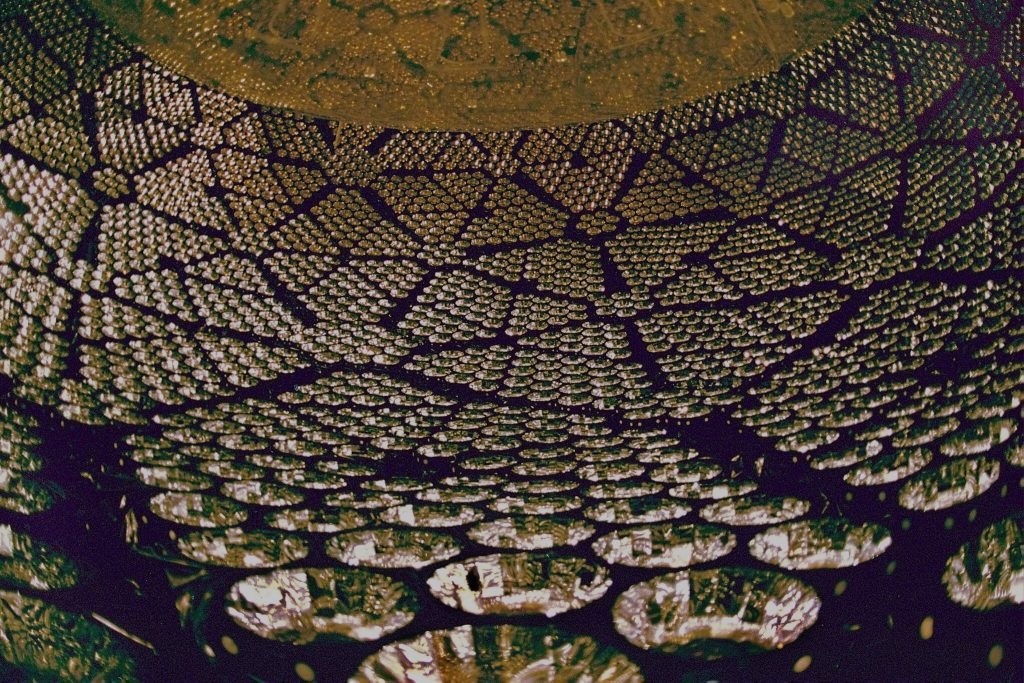 SNO detecteur neutrino photomultiplicateurs