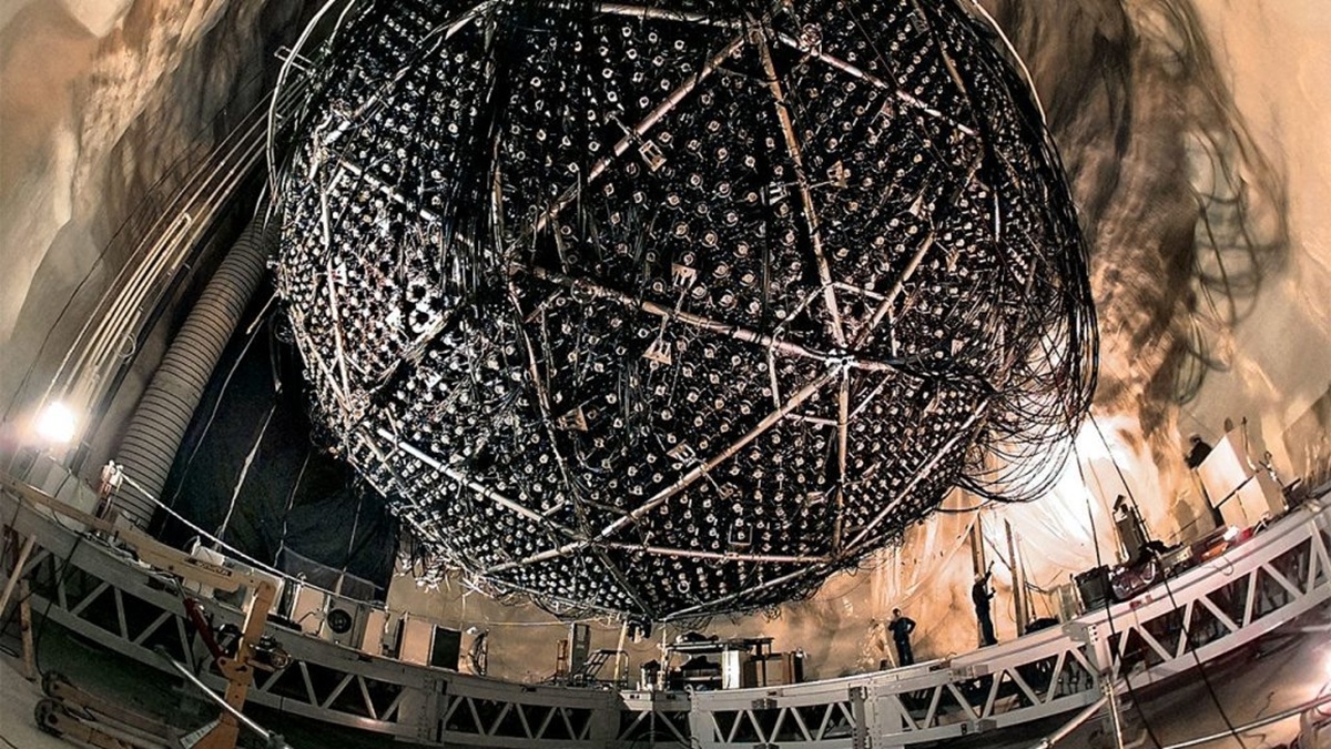 SNO detecteur neutrinos.