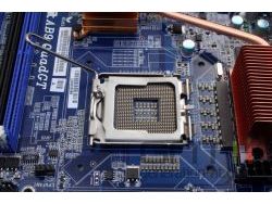 Socket T
