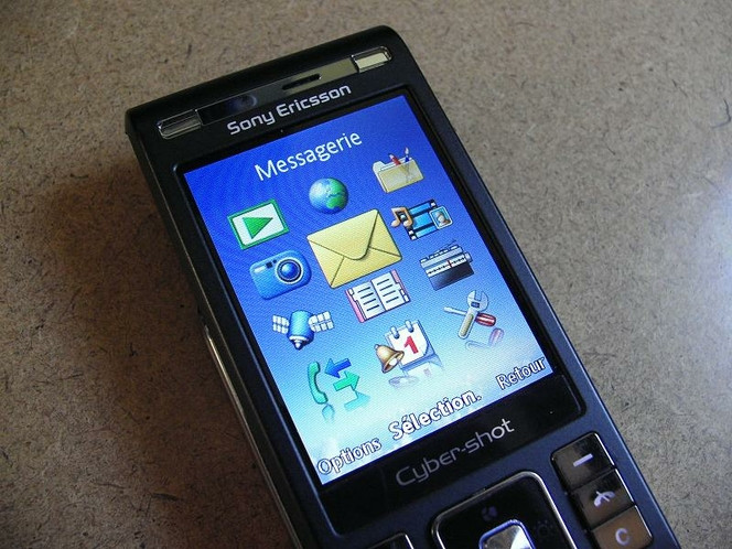 Sony Ericsson C905 09