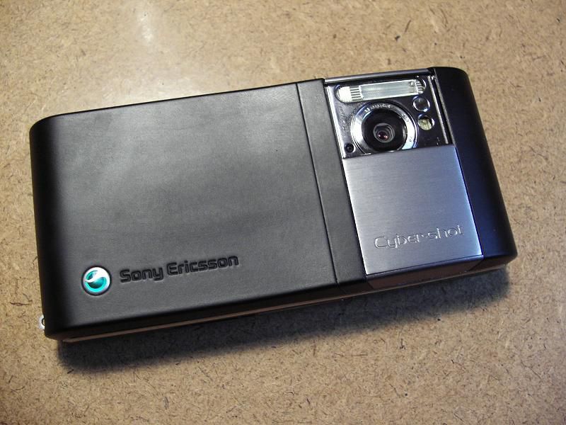 Sony Ericsson C905 d