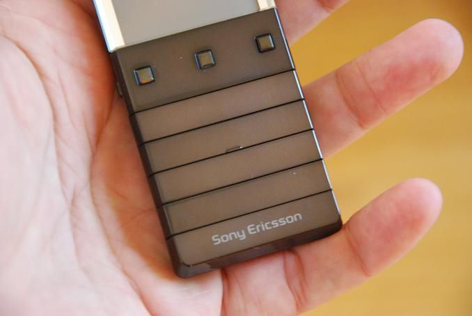 Sony Ericsson Xperia Pureness 07