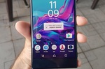 Sony Xperia F8331 face