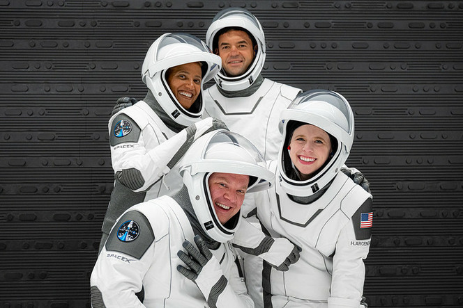 Space X touristes