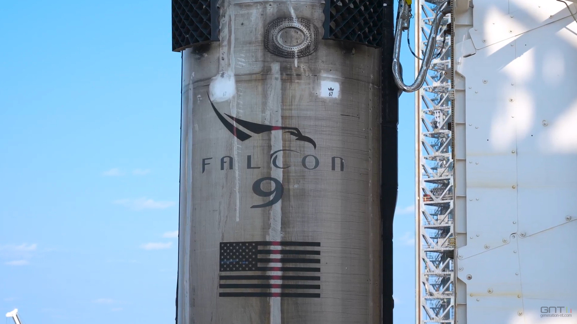 spacex-booster-b1067