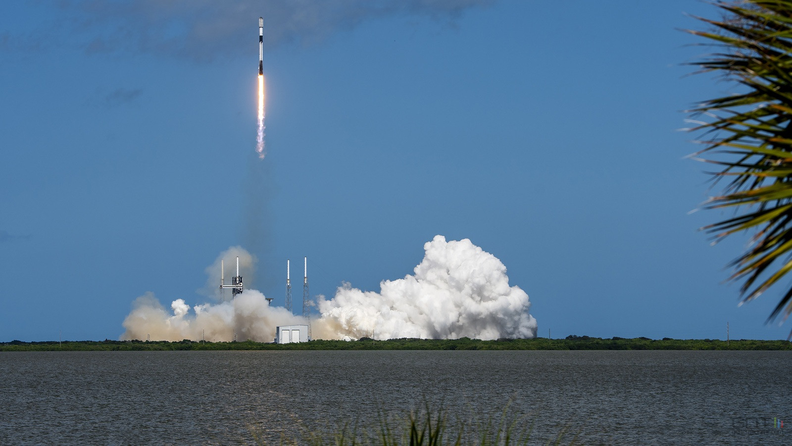 La traînée lumineuse dans le ciel français était bien une fusée SpaceX