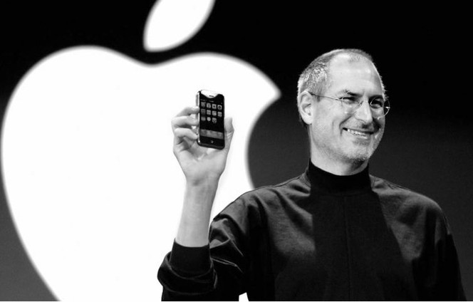 Steve-Jobs-iPhone-video-hommage-apple