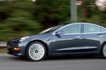 Tesla Model 3 02