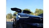 Tesla : bientôt l'accès aux flux Youtube et Netflix en streaming sur la console de bord