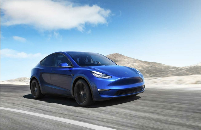 Tesla : la camÃ©ra intÃ©rieure va surveiller l'attention du conducteur