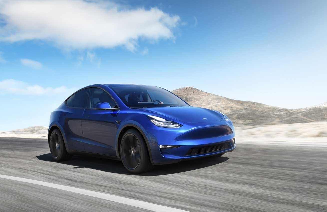 Tesla : la caméra intérieure va surveiller l'attention du conducteur
