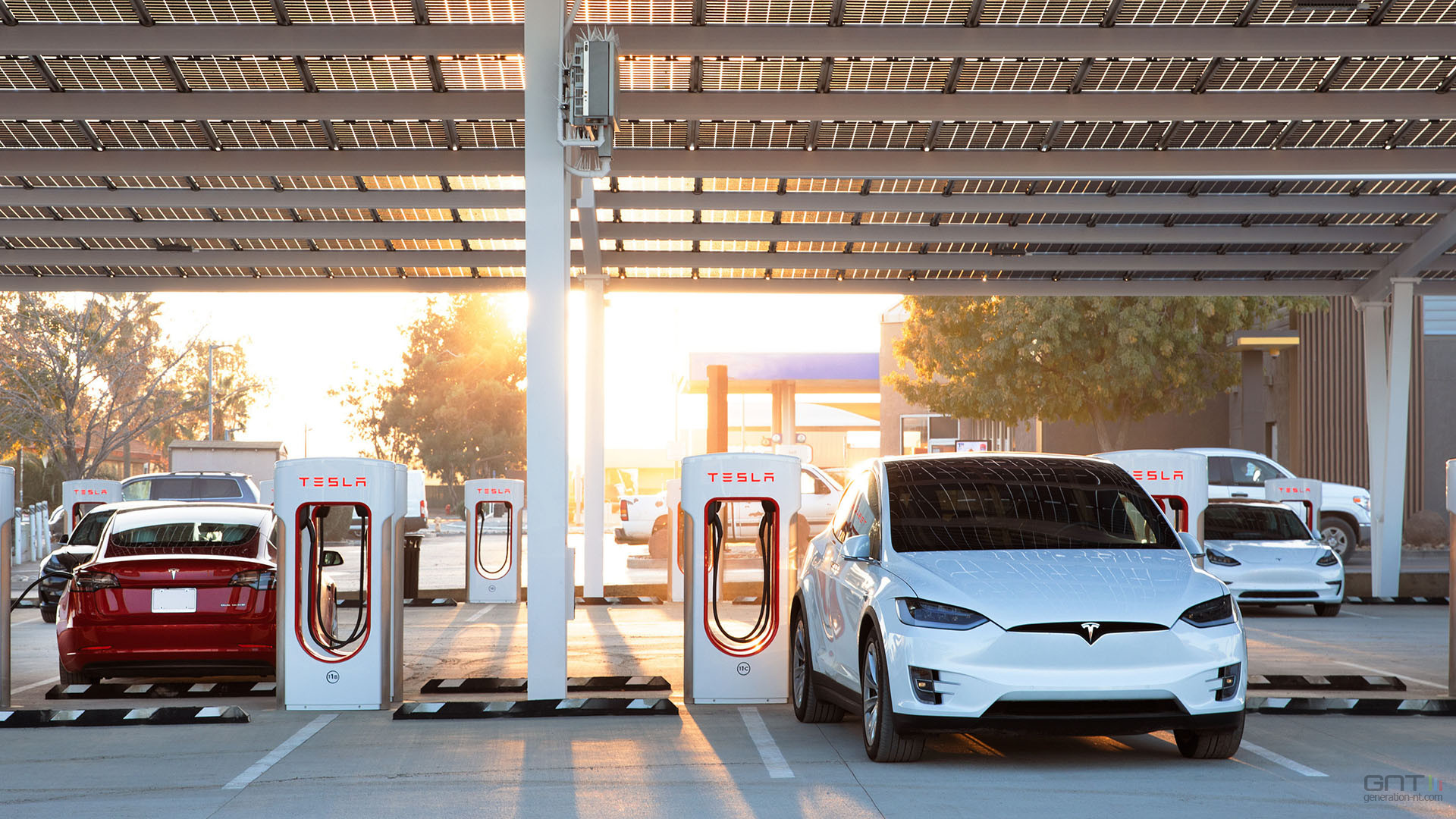 Tesla augmente discrètement le prix de ses Superchargeurs en France