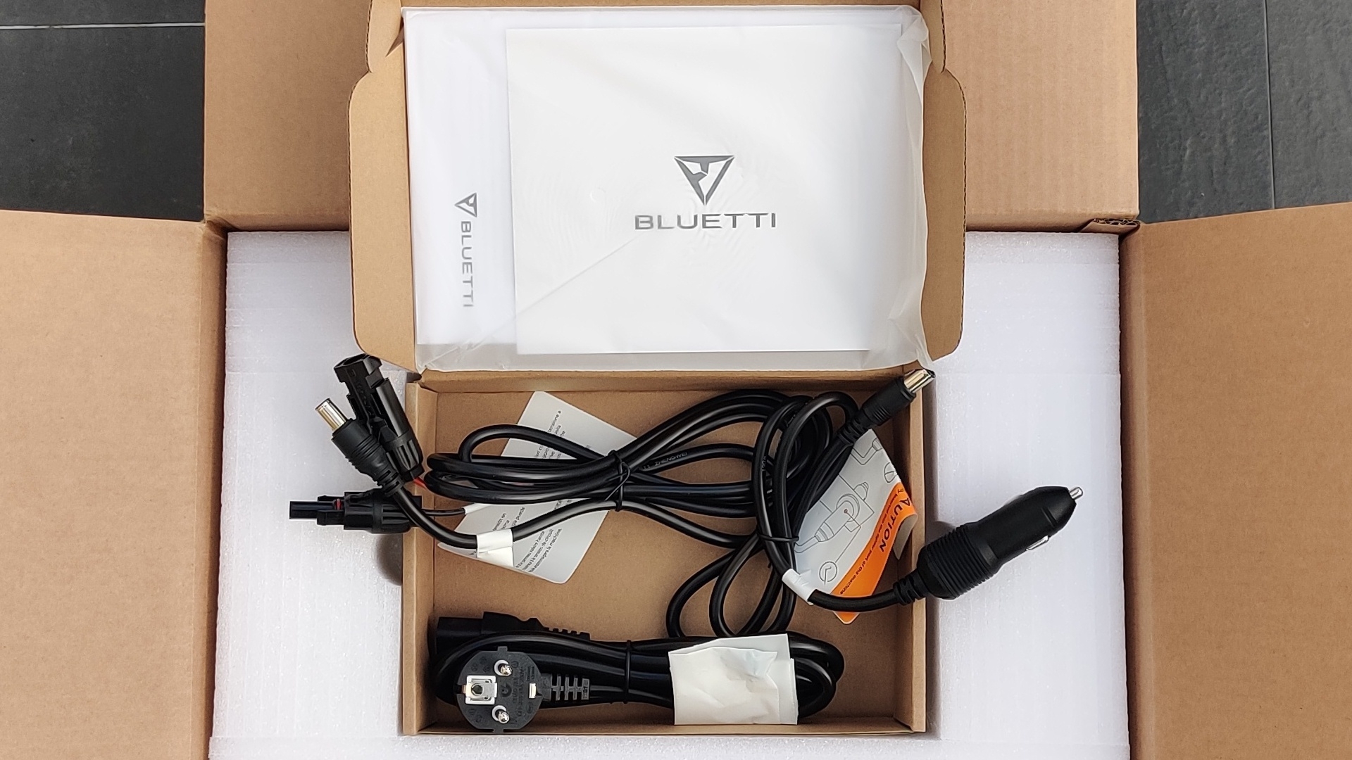 Test Bluetti Pioneer Na - Contenu de la boite