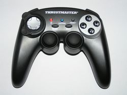test manette thrustmaster run and drive wireless 3 in 1 image (6)