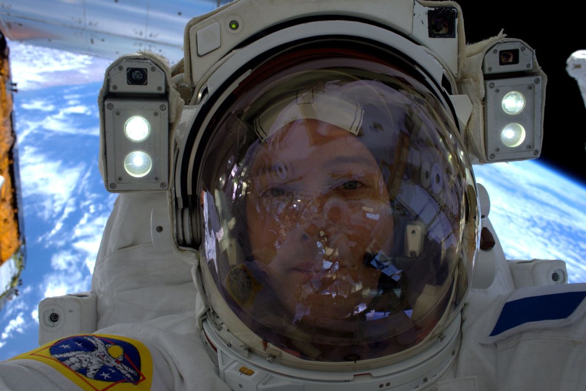 Thomas-Pesquet-selfie-iss