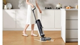 Test du Tineco Floor One S7 Pro : l'aspirateur laveur haut de gamme à écran XXL