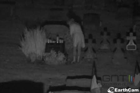 Joyeux Anniversaire Andy Warhol La Tombe De L Artiste En Direct Sur Internet