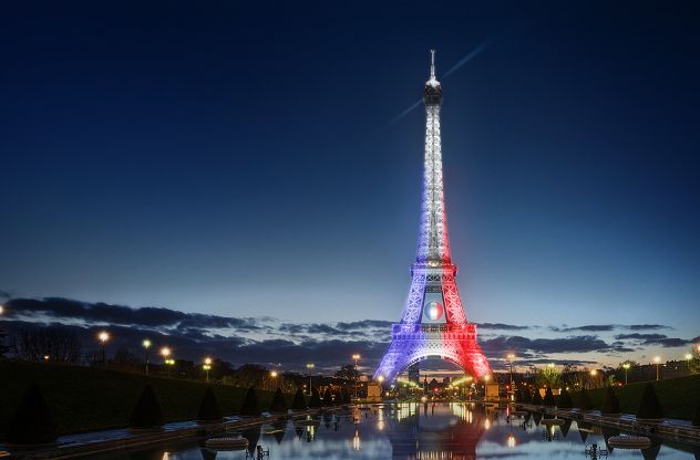 Tour-Eiffel-France-Euro-2016-Orange