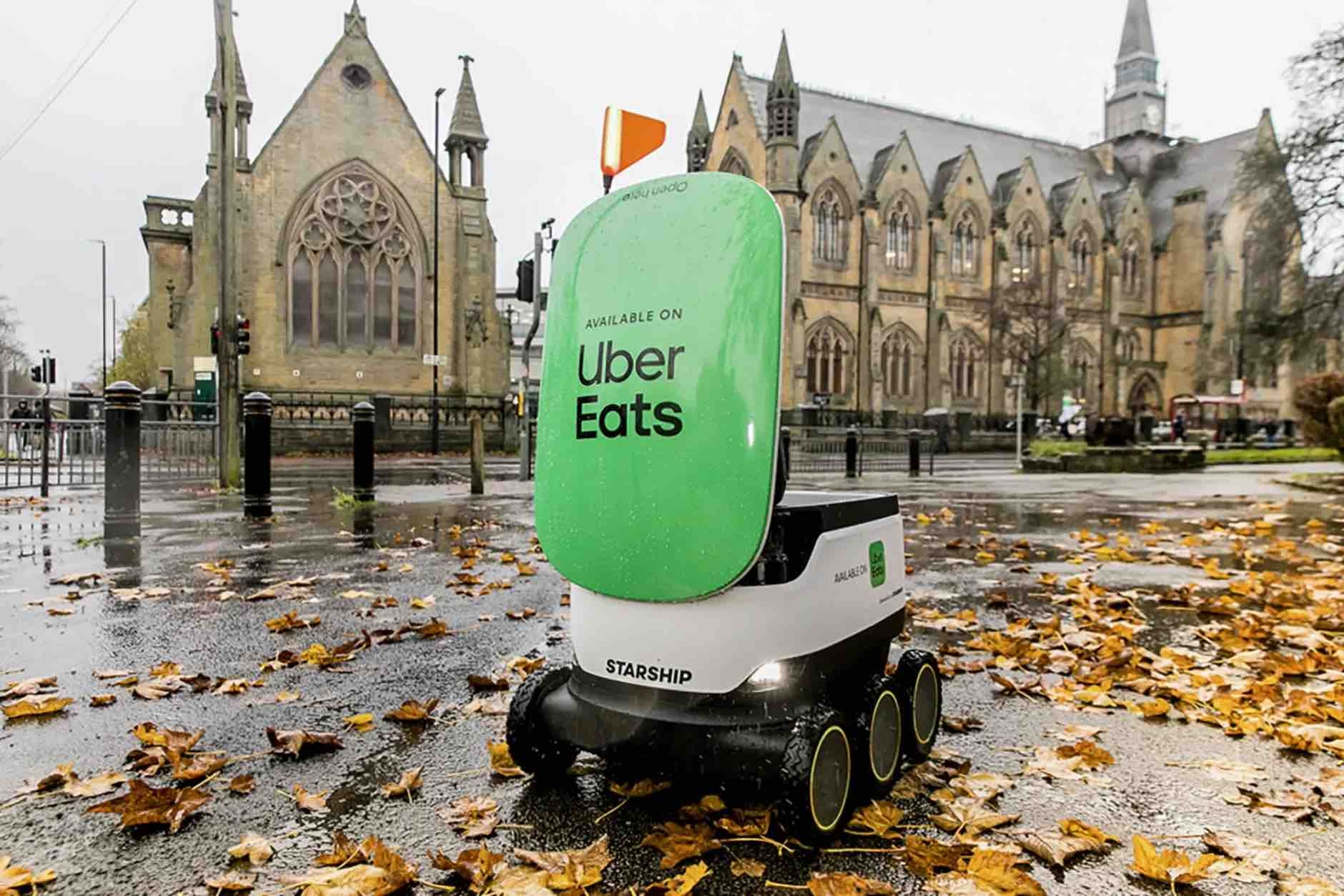 Uber Eats robot livreur