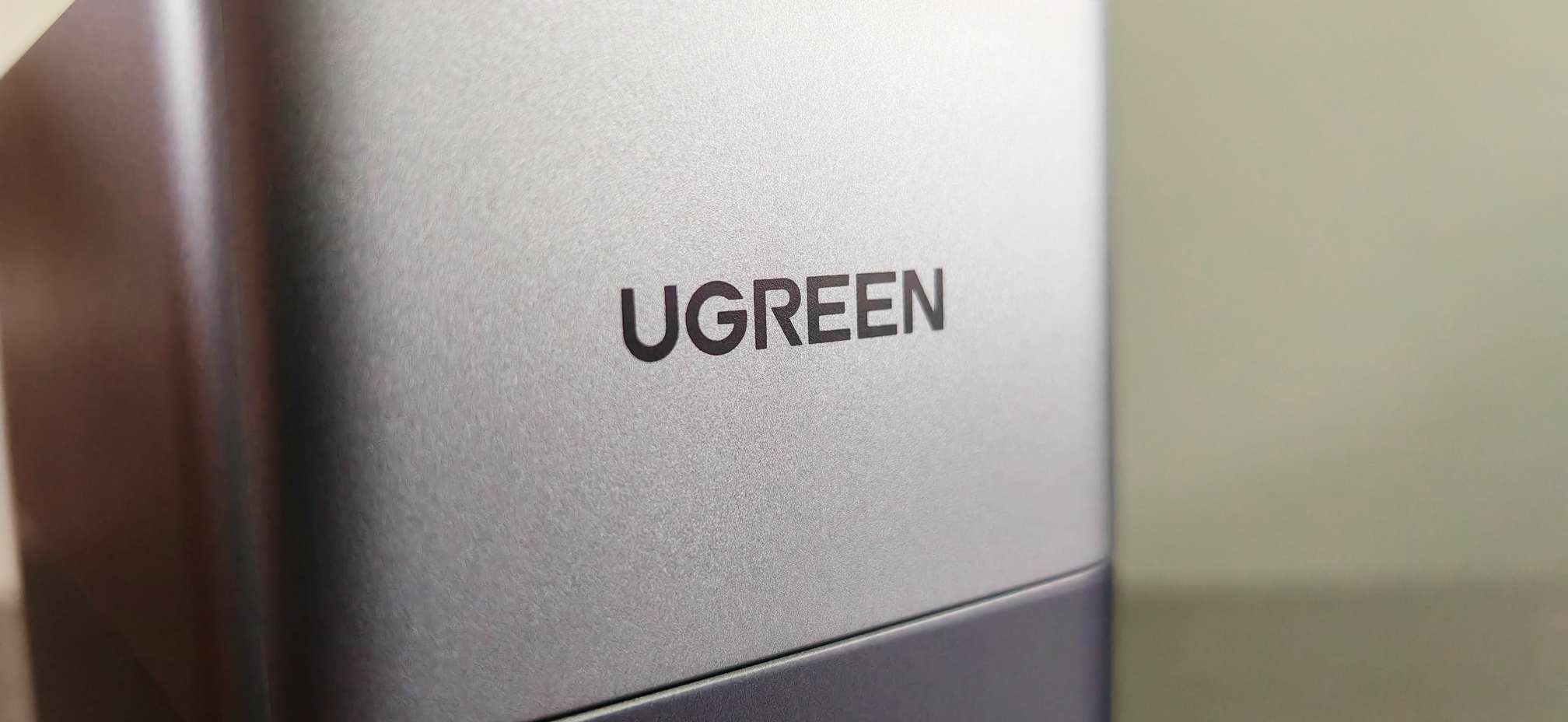 Ugreen DH2300_02