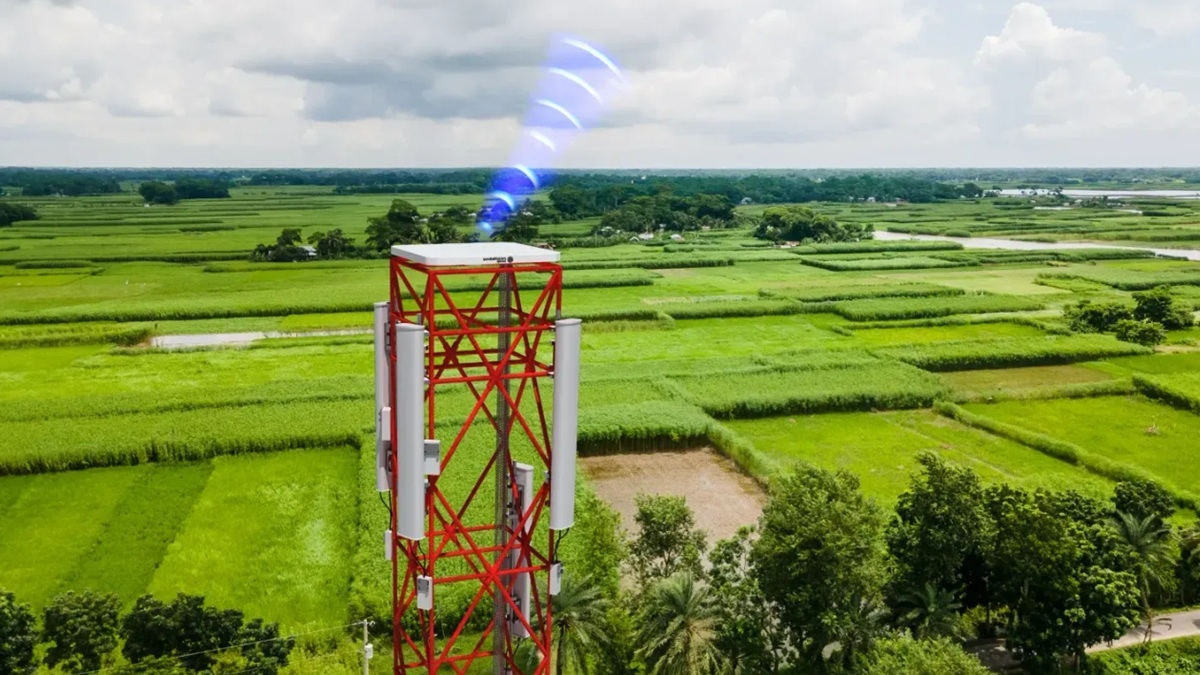 Univity connexion satellite 5G tour relais